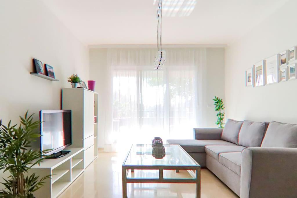 Oleholidays H. San Manuel 600 Mts. A La Playa Apartemen Marbella
